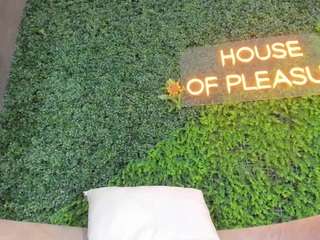 hannacupper's CamSoda show and profile