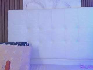 Live webcam model camilaadams on Soda Cams