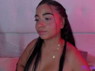 Live webcam model camilaadams on Soda Cams