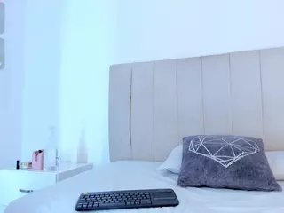 Camila Adams's Live Sex Cam Show
