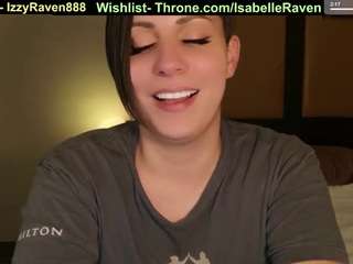 IzzyRaven live cam preview