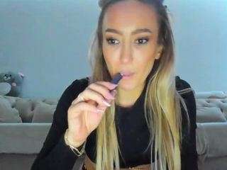 Live webcam model brianna-jilll on Soda Cams