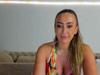 brianna-jilll Live Webcam on CamSoda
