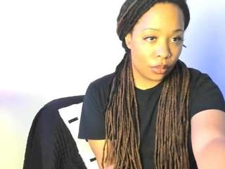 pretty-locs webcam