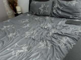 dyanne18's CamSoda show and profile