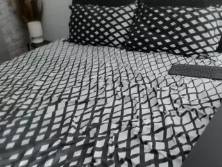 Dyanne18's Live Sex Cam Show