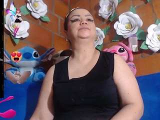 ingritbittch Live Webcam on CamSoda