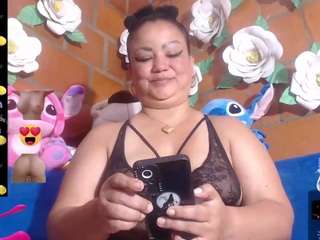 ingritbittch live webcam show