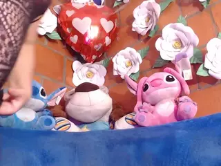 ingritbittch's Live Sex Cam Show