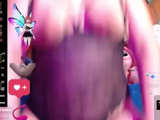 ingritbittch's Live Sex Cam Show