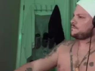 GEE HUNG's Live Sex Cam Show