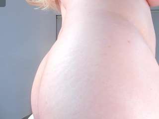 Live webcam model annwill on Soda Cams