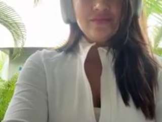 angelica-rose Live Webcam on CamSoda