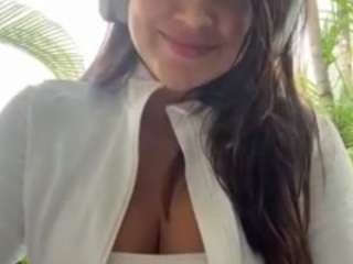 angelica-rose Live Webcam on CamSoda