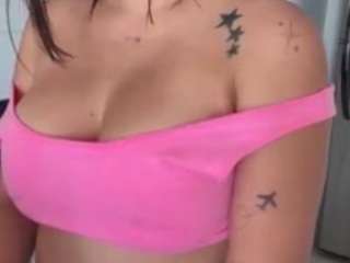 angelica-rose Live Webcam on CamSoda