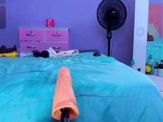 Shantall live webcam show