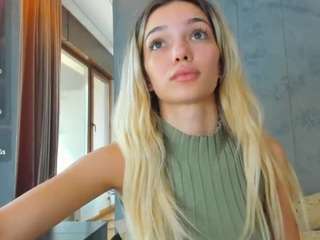 sassyt33n webcam model