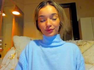 sassyt33n Live Webcam on CamSoda