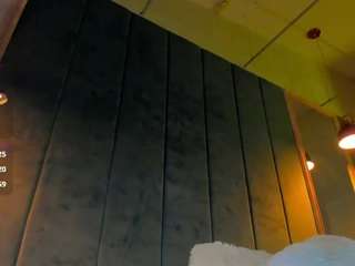 sassyt33n Live Webcam on CamSoda