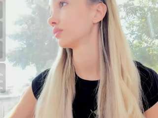 sassyt33n live webcam show