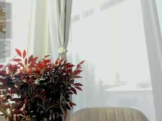 sassyt33n live webcam show