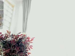 sassyt33n live webcam show