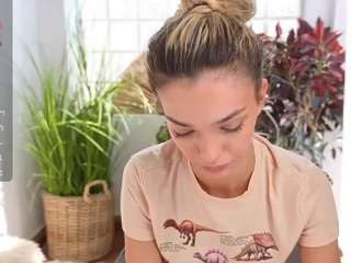 sassyt33n live cam