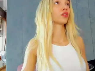 sassyt33n's Live Sex Cam Show