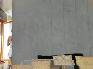 sassyt33n's Live Sex Cam Show