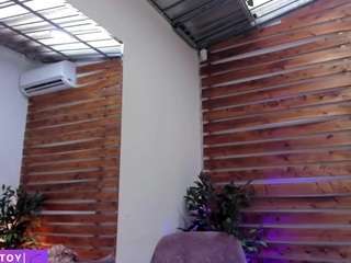 meganslaves Live Webcam on {site_name}