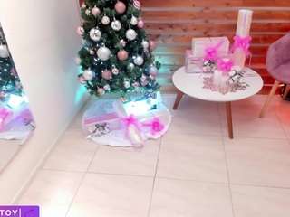 meganslaves's CamSoda show and profile