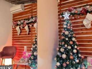 Live webcam model meganslaves on Soda Cams