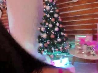 Live webcam model meganslaves on Soda Cams