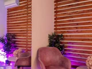 meganslaves's CamSoda show and profile