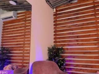 meganslaves Live Webcam on CamSoda