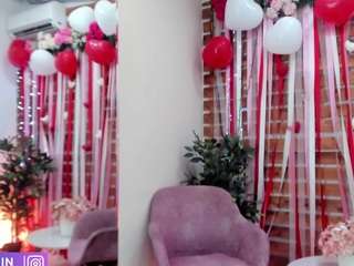 meganslaves Live Webcam on CamSoda