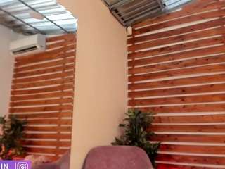 meganslaves's CamSoda show and profile