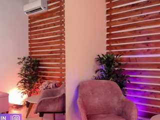 meganslaves Live Webcam on CamSoda