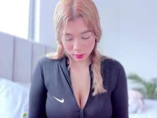 foxy-boobs