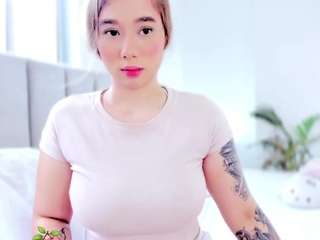 foxy-boobs Live Webcam on CamSoda
