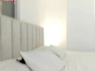 foxy-boobs webcam model