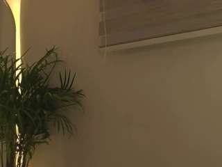 foxy-boobs webcam model