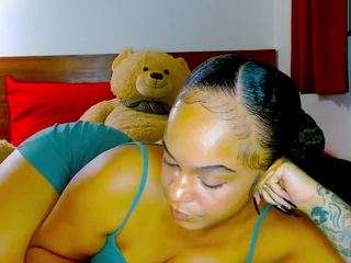 giatailor Live Webcam on CamSoda