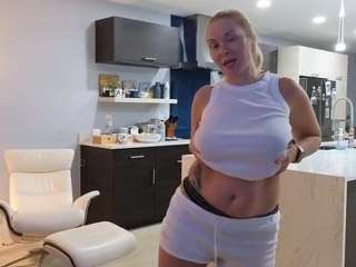 mikagray Live Webcam on CamSoda