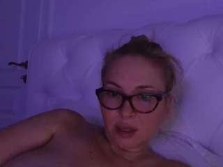 mikagray Live Webcam on CamSoda