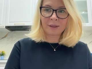 Mikagray live cam preview