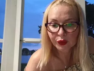 Mikagray's Live Sex Cam Show