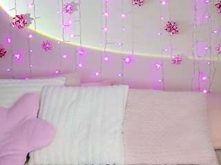 Live webcam model kamrynmarie on Soda Cams