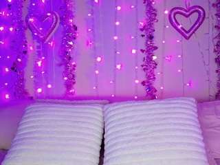 Live webcam model kamrynmarie on Soda Cams