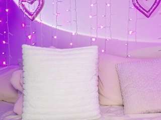 Live webcam model kamrynmarie on Soda Cams